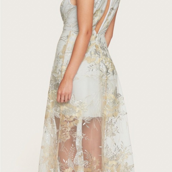 Bebe Deep V Lace Gown - Picture 2 of 7